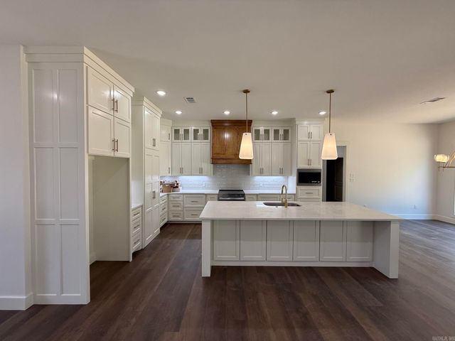 2 Grey Wolf Cove, Greenbrier, AR 72058