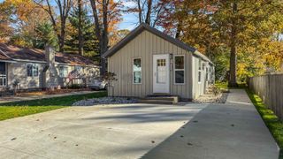 112 Iroquois Place, Cadillac, MI 49601