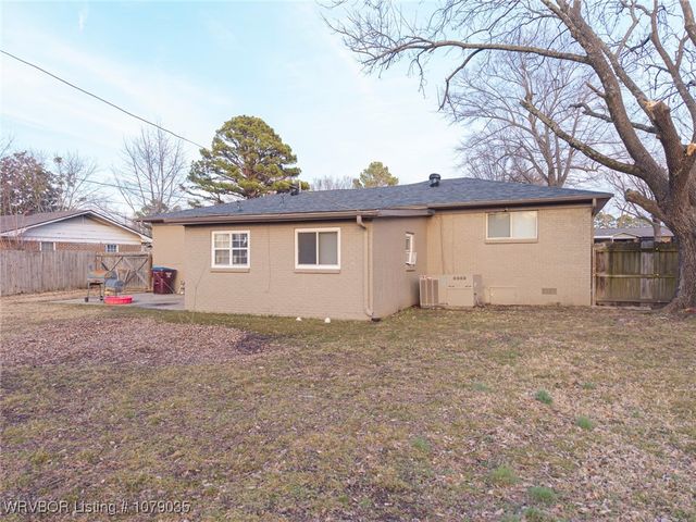 6820 S 7th Street, Fort Smith, AR 72908