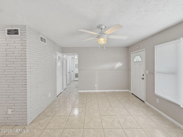 3145 SAN SALVADORE Avenue, Jacksonville, FL 32246