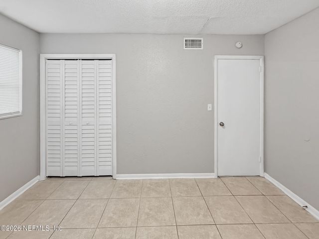 3145 SAN SALVADORE Avenue, Jacksonville, FL 32246