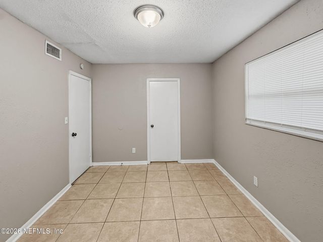 3145 SAN SALVADORE Avenue, Jacksonville, FL 32246