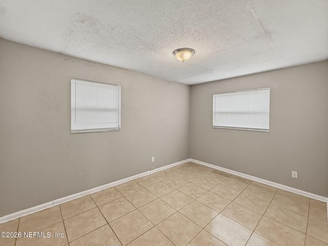 3145 SAN SALVADORE Avenue, Jacksonville, FL 32246