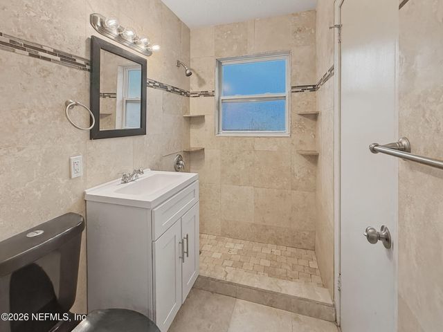 3145 SAN SALVADORE Avenue, Jacksonville, FL 32246