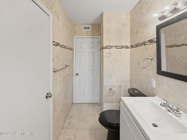3145 SAN SALVADORE Avenue, Jacksonville, FL 32246