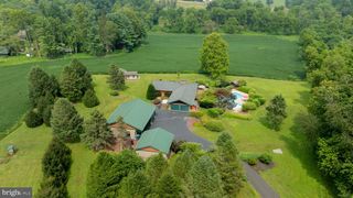5776 PHEASANT RUN RD, Hellam, PA 17406