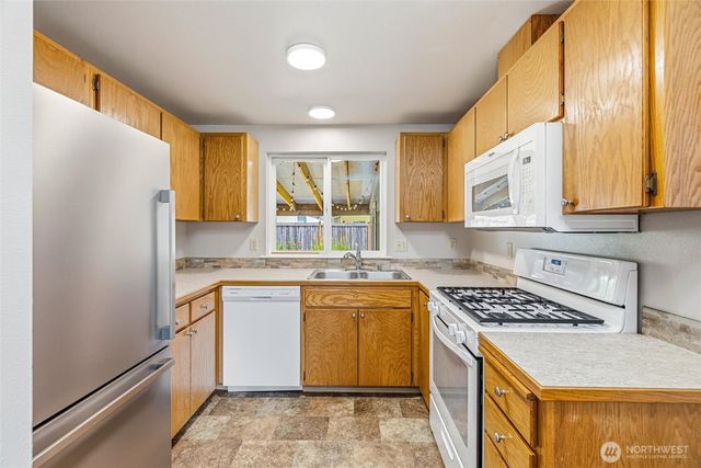 1215 E Gilkey Road, Burlington, WA 98233