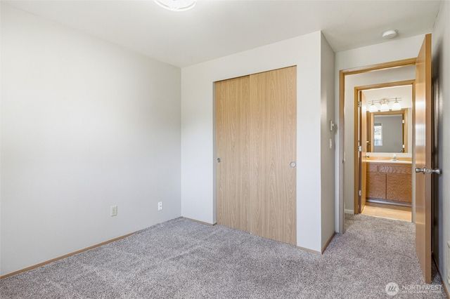 1215 E Gilkey Road, Burlington, WA 98233