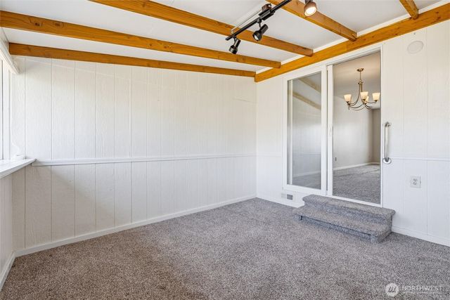 1215 E Gilkey Road, Burlington, WA 98233