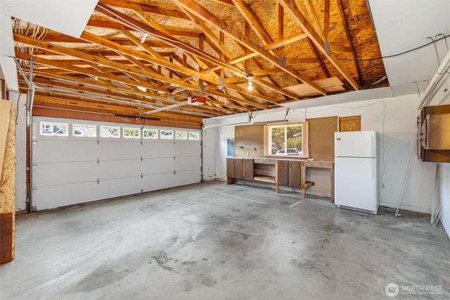 1215 E Gilkey Road, Burlington, WA 98233