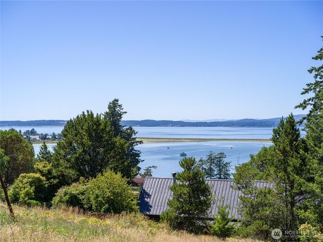 295 Rum Runner Rd, Lopez Island, WA 98261