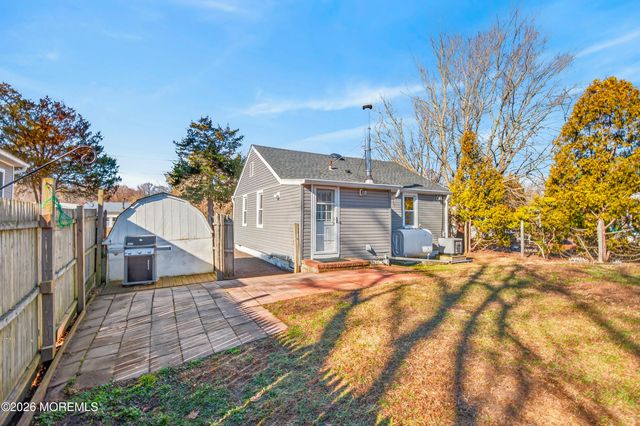 22 Twin Drive, New Egypt, NJ 08533