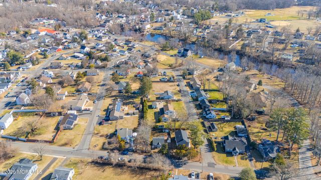 22 Twin Drive, New Egypt, NJ 08533