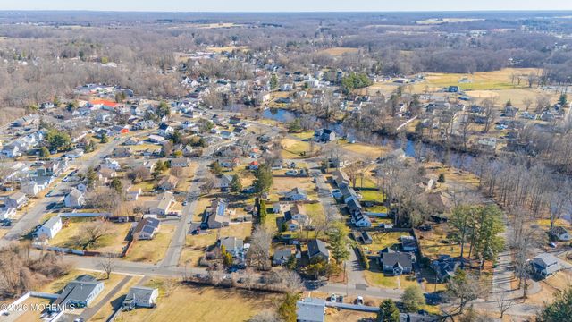 22 Twin Drive, New Egypt, NJ 08533