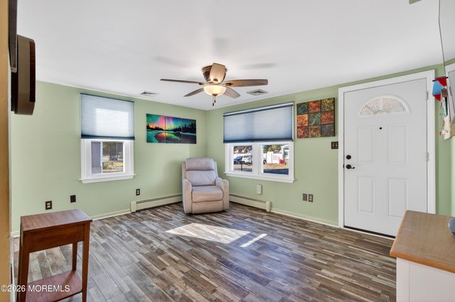 22 Twin Drive, New Egypt, NJ 08533