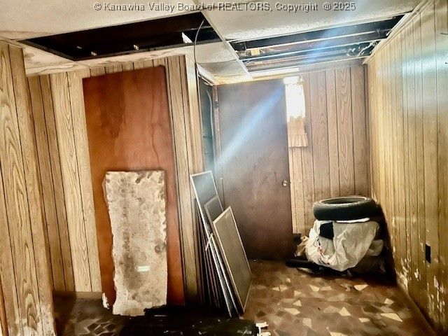 313 Kanawha, Smithers, WV 25186