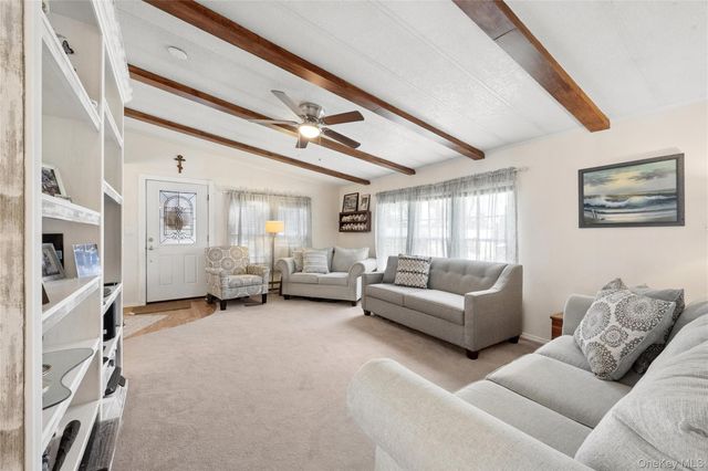 1661 Old Country Road 452A, Riverhead, NY 11901