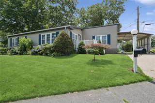 1661 Old Country Road 452A, Riverhead, NY 11901