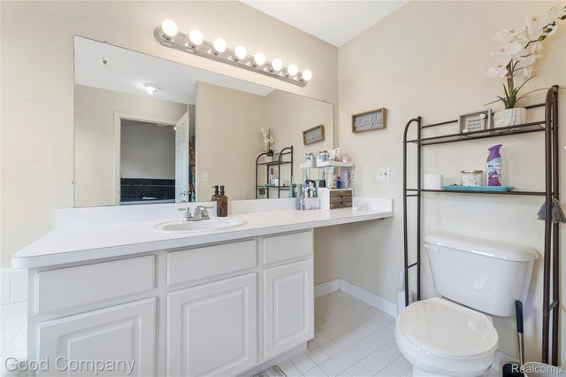4742 Maddie Lane, Dearborn, MI 48126