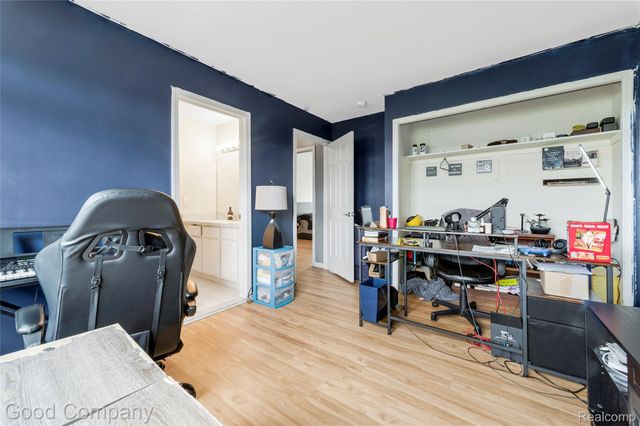 4742 Maddie Lane, Dearborn, MI 48126