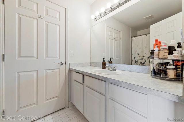4742 Maddie Lane, Dearborn, MI 48126