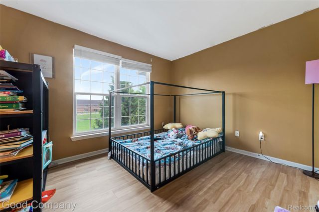 4742 Maddie Lane, Dearborn, MI 48126
