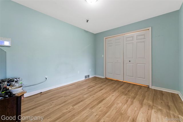 4742 Maddie Lane, Dearborn, MI 48126