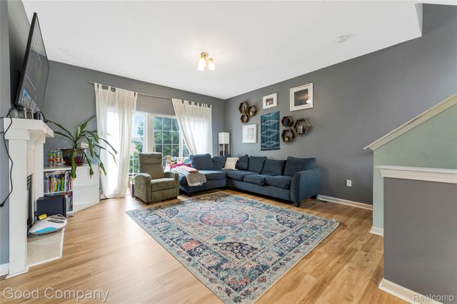 4742 Maddie Lane, Dearborn, MI 48126