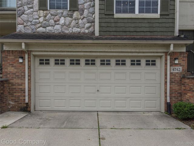 4742 Maddie Lane, Dearborn, MI 48126