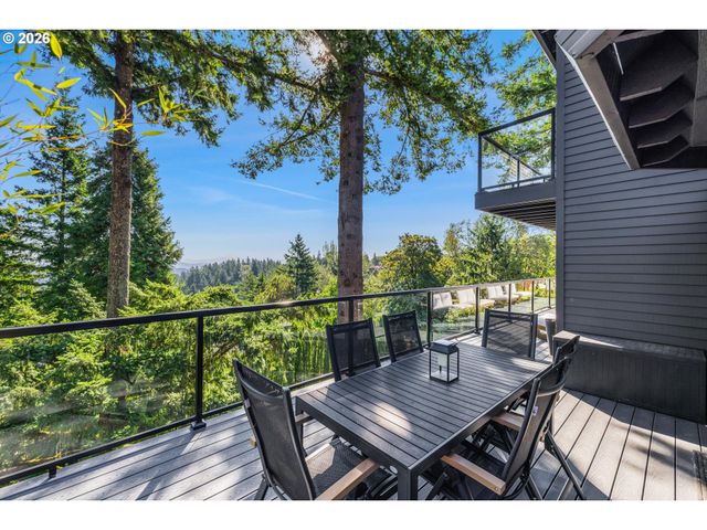 9 HIDALGO St, Lake Oswego, OR 97035