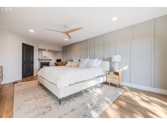 9 HIDALGO St, Lake Oswego, OR 97035