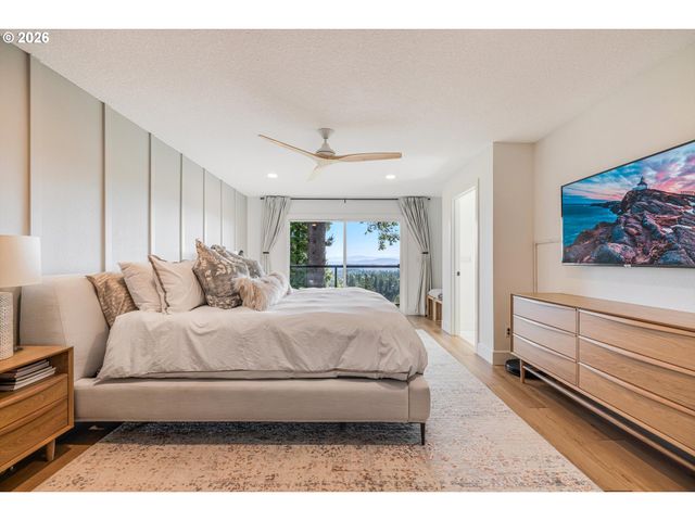 9 HIDALGO St, Lake Oswego, OR 97035