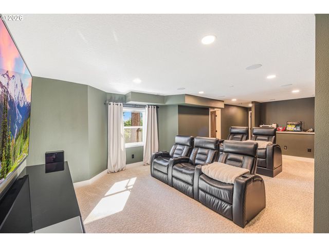 9 HIDALGO St, Lake Oswego, OR 97035