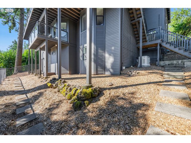 9 HIDALGO St, Lake Oswego, OR 97035
