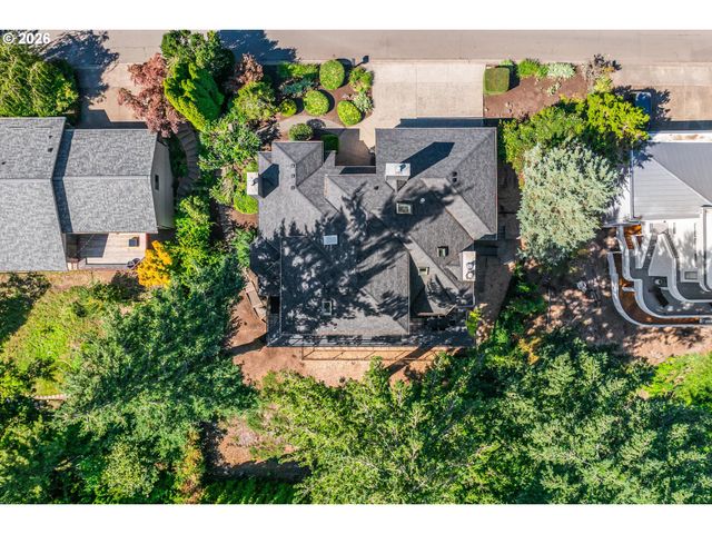 9 HIDALGO St, Lake Oswego, OR 97035