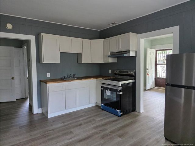 207 Triangle Place, Fayetteville, NC 28312