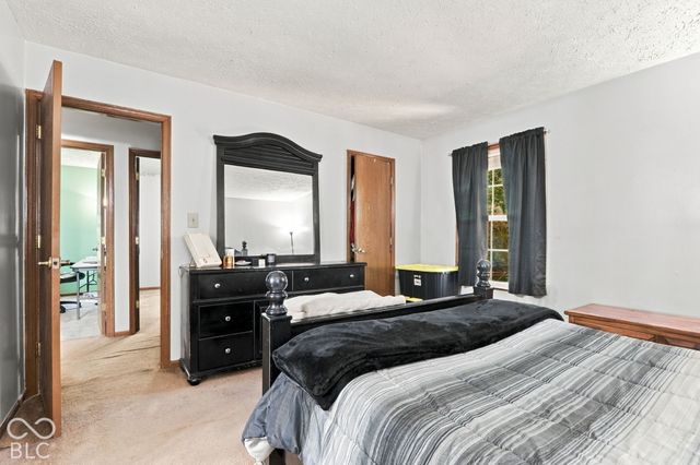 5694 Liberty Creek Drive, Indianapolis, IN 46254