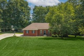 1033 Johnston Drive, White Bluff, TN 37187
