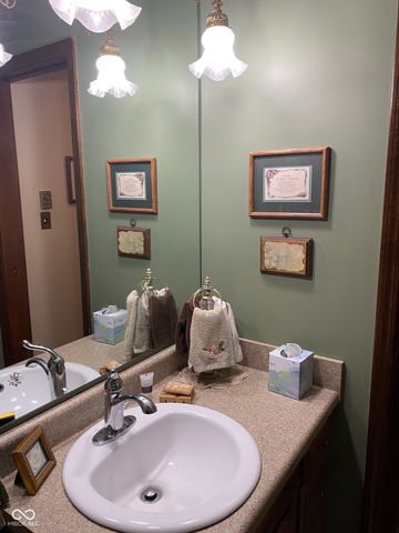 8329 S 300 W, Pendleton, IN 46064