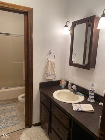 8329 S 300 W, Pendleton, IN 46064