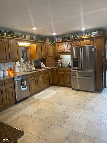 8329 S 300 W, Pendleton, IN 46064