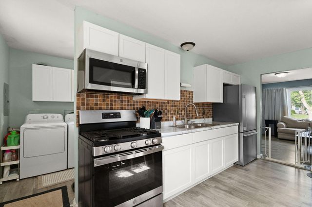 725 Juniper Road, Valparaiso, IN 46385
