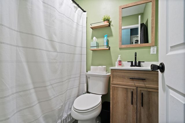 725 Juniper Road, Valparaiso, IN 46385