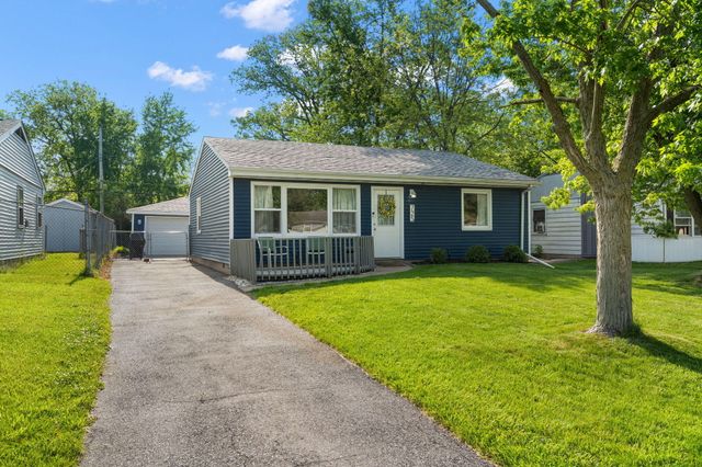 725 Juniper Road, Valparaiso, IN 46385