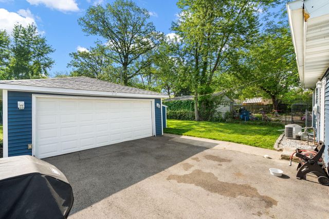 725 Juniper Road, Valparaiso, IN 46385