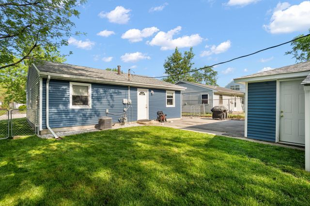 725 Juniper Road, Valparaiso, IN 46385