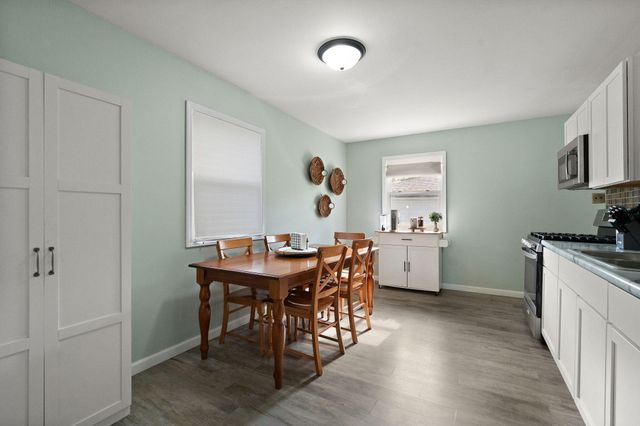 725 Juniper Road, Valparaiso, IN 46385
