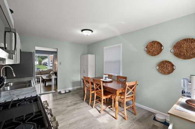725 Juniper Road, Valparaiso, IN 46385