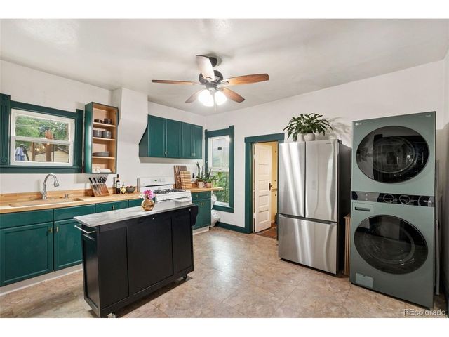 1617 W Cucharras St, Colorado Springs, CO 80904