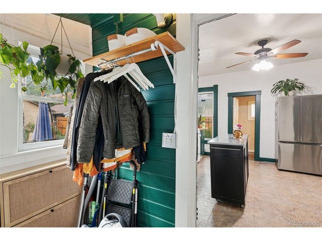 1617 W Cucharras St, Colorado Springs, CO 80904